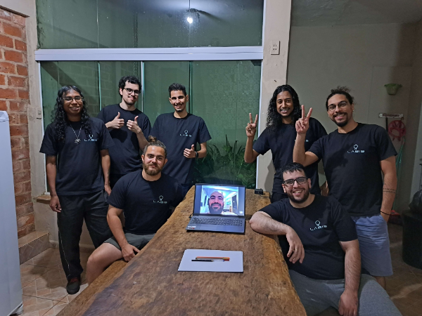 Somos uma equipe diversificada e unida, sempre prontos para enfrentar novos desafios e entregar os melhores resultados aos nossos clientes. Juntos, somos mais fortes e fazemos a diferença em cada projeto que realizamos. #EquipeTop #TrabalhoEmEquipe #EmpresaUnida